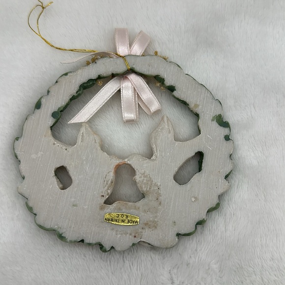 Christmas Ornaments Lot of (4) Resin 3- Doves & 1- Wreath with Doves & Roses - Picture 7 of 7